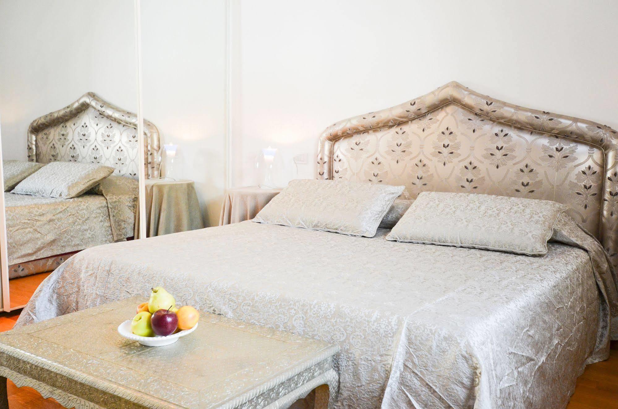 Ca Degli Archi Apartment Venesia Bagian luar foto