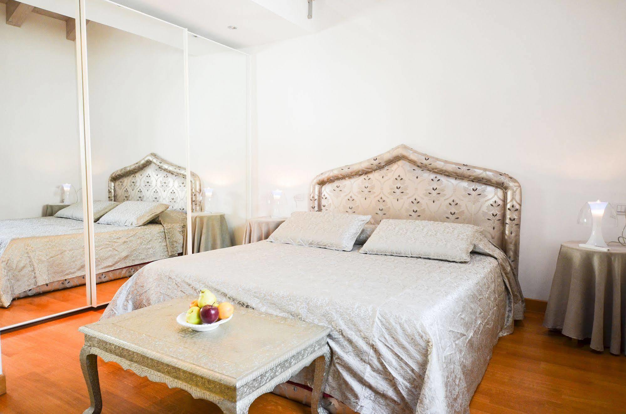 Ca Degli Archi Apartment Venesia Bagian luar foto