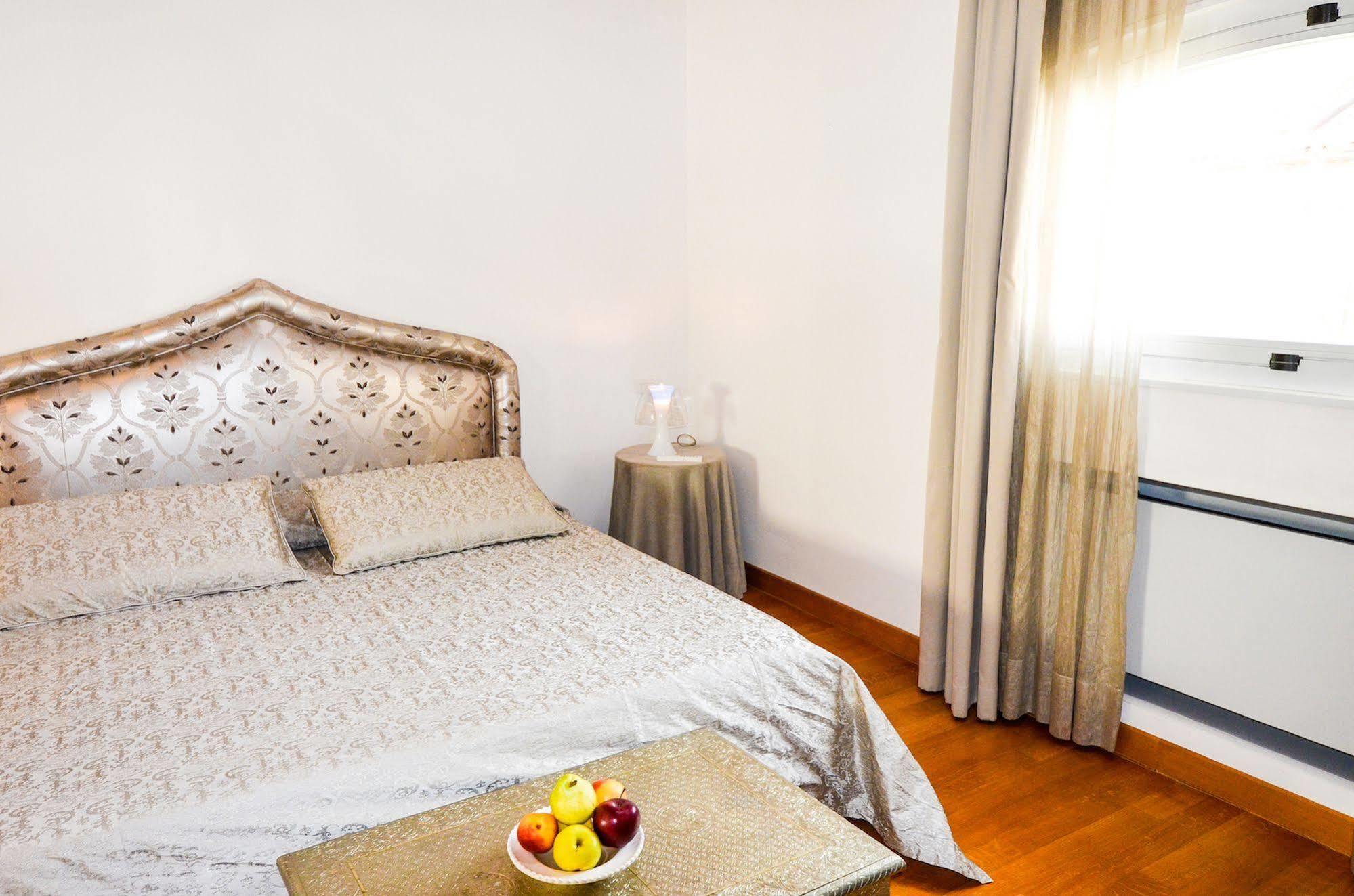 Ca Degli Archi Apartment Venesia Bagian luar foto