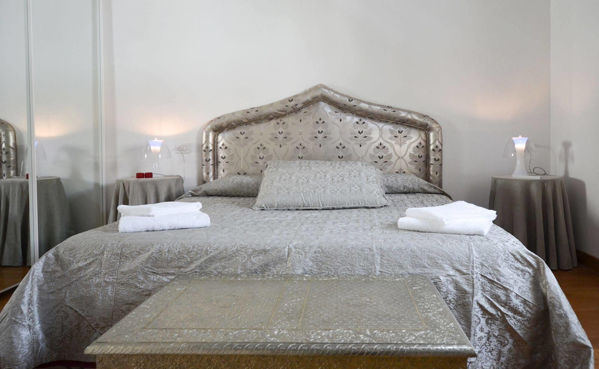Ca Degli Archi Apartment Venesia Bagian luar foto